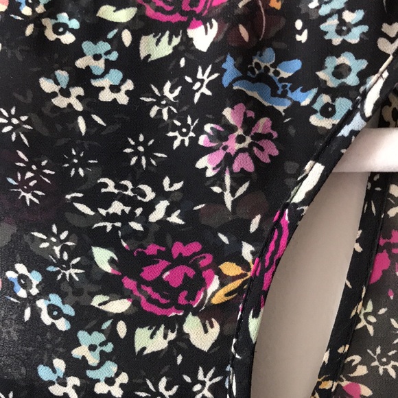 Cute Small Flower Print Racer Back Tank Top - Picture 7 of 7